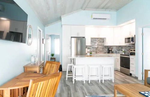 Treasure Cay Cottage | Whispering Palms - Pool View - Ocean Villas 922