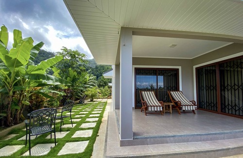 Beau Vallon Apartment | Whispering Palms Self Catering Apartment - Adults Only