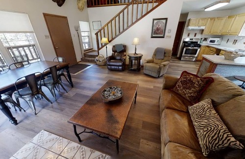 Red River Cabin | Whispering Pines - ON THE RIVER! Very Nice Decor and Furnishings - Spacious Slee