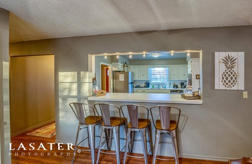Harrison House | Whispering Pines Retreat Minutes to the Buffalo National River!