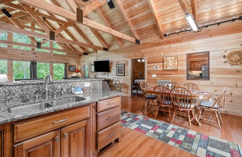 Rock Island Ski Chalet | Whispering Water at Rock Island Shores
