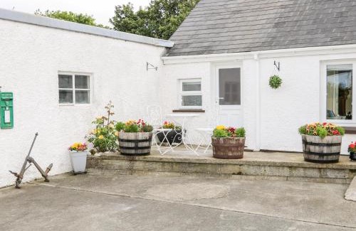 Carndonagh House | Whispering Willows - The Bungalow