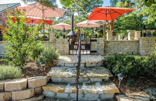 Calico Rock Cabin | Whispering Woods Cabins & Grill
