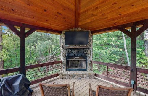 Blue Ridge House | Whispering Woods