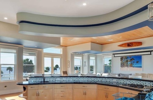 Indian River Estates House | Whistle Stop - Waterfront Oasis · Private Dock · Kayaks & Gear