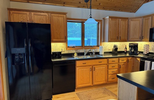 Chetek Cabin | WhistleHaven A cozy lakeside 3-bedroom, 2 bathroom cabin on Prairie Lake, Chetek