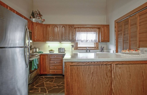 Snowshoe Condo | Whistlepunk #12: 4 Bedroom, 3 Bath: Slope Side, Wood Fireplace.