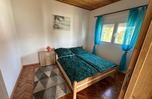 Dobra Voda Apartment | White Apartman