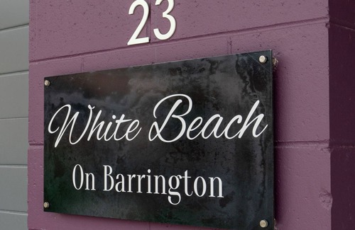 Terrigal House | White Beach on Barrington