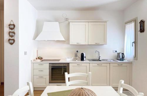 Temu Apartment | White Bear