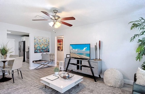 Temple Crest House | White Castle | 2 mi from Busch Gardens & Adventure Island