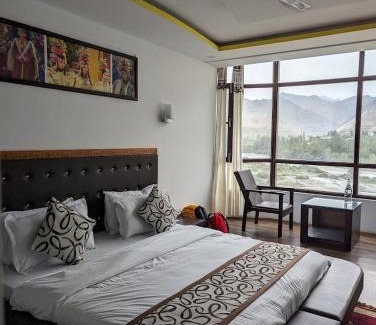 Kargil Hotel | White Castle Kargil