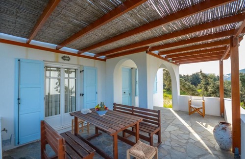 Agios Prokopios Apartment | White Cedar Villa