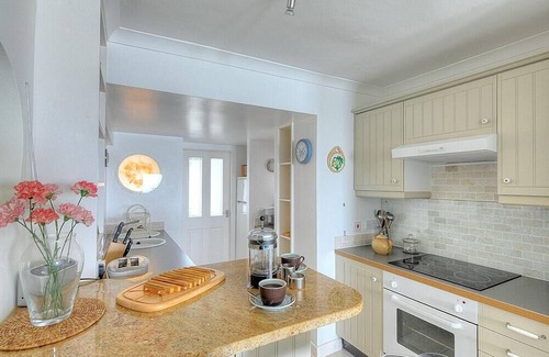 Seaton Cottage | WHITE CLIFFS, family friendly in Seaton, Devon