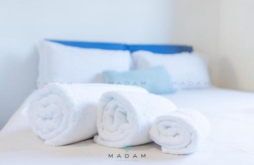 San Pantaleo Apartment | White Cottage