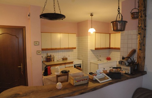Roccabruna Apartment | White eagle tourist rental surrounded by nature in Roccabruna