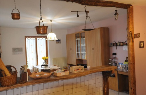 Roccabruna Apartment | White eagle tourist rental surrounded by nature in Roccabruna