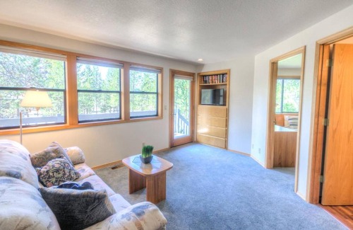 Sunriver House | White Elm Lane #31 by Village Properties at Sunriver