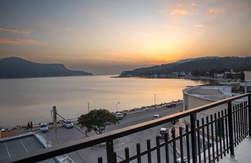 Lakkion Apartment | White Heaven Marina View. Studio Near the Lakki Port.