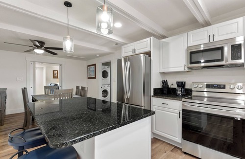 Buxton House | White Heron: Sound Views | Pet Friendly