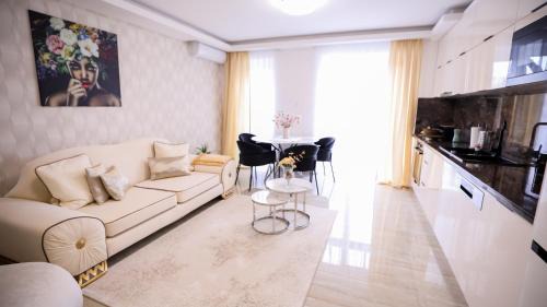 Nyiregyhaza Apartment | White Home Luxury