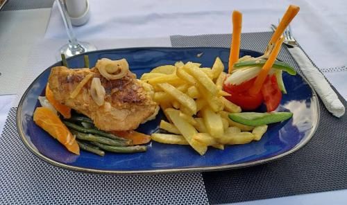 Kigali Bed & Breakfast | WHITE HOMEs AND ROOFTOP VIEW KIGALI