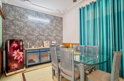 Rishikesh Villa | White House By The Ganges