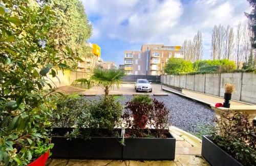 Henriville Apartment | WHITE HOUSE DHAVERNAS - FREE PARKiNG - PROCHE CENTRE