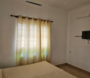 Kumbalam House | White House Homestay