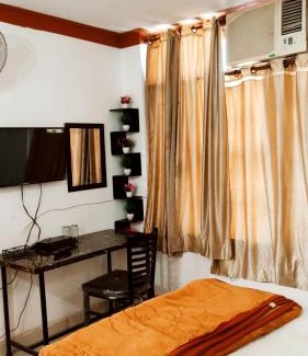 Jalandhar Hotel | WHITE HOUSE Luxury Rooms - Loved by Travellers, Couples, Corporates