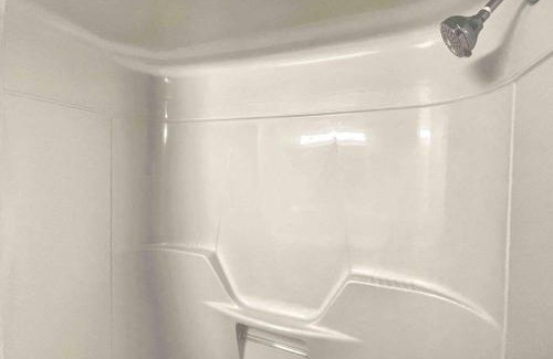Merritton House | White House Suite - Sleeps 4