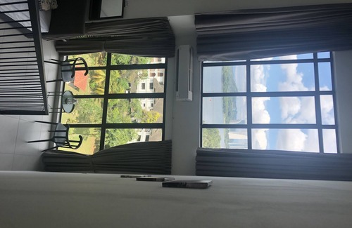 Cyberjaya House | White Ivy Sawtelle Suites Cyberjaya