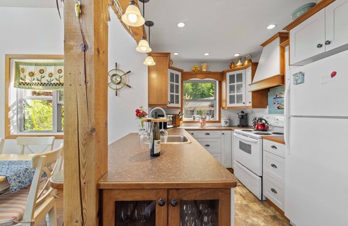 Blind Bay Cabin | White Lake House Retreat