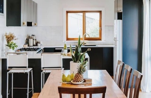 Central Mudgee Cottage | White Lavender Cottage A Mudgee Garden Escape