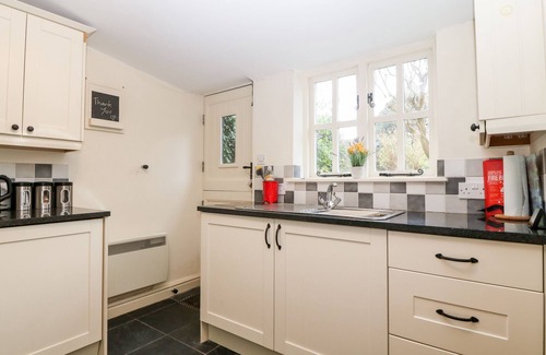 Brynsiencyn Cottage | White Lilac Cottage