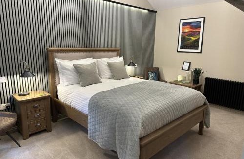 Wadsworth Hotel | White Lion