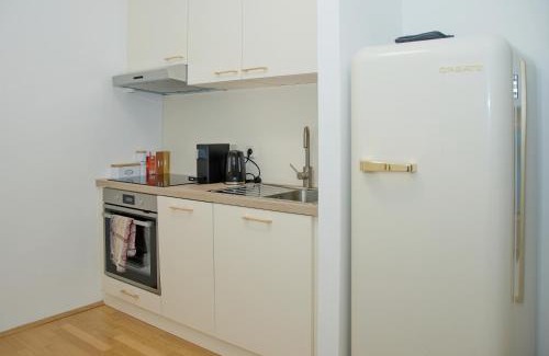 Josefstadt Apartment | White Lotus Apartment