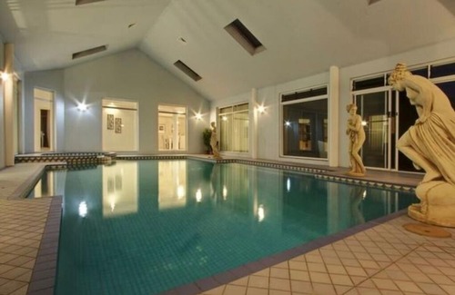 Dural House | White Lotus Chateau Dural