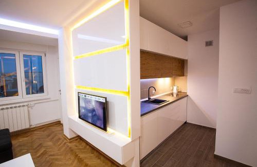 Dorcol Apartment | White Lux apartment