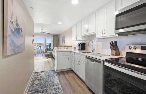 Ocean City Condo | White Marlin 304B - 1 bedroom bayside, outdoor pool, downtown close to beach and boards