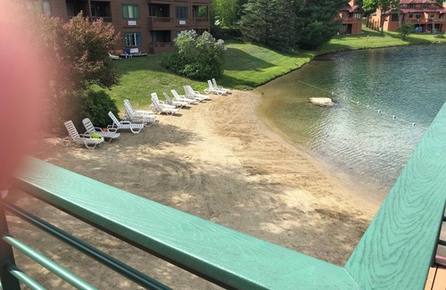 North Woodstock Condo | White Mountain and Lake/River Getaway