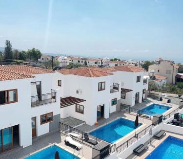 Tremithousa Villa | White Mountain Pool Villas