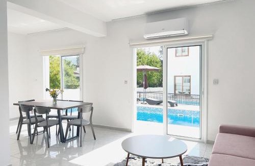Tremithousa Villa | White Mountain Pool Villas