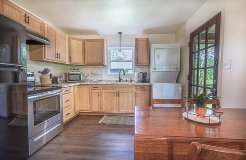 Haverhill Cabin | White Oak 2-bedroom cabin along the Little Sandy