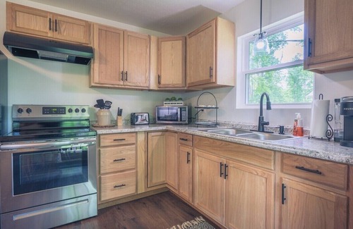 Haverhill Cabin | White Oak 2-bedroom cabin along the Little Sandy