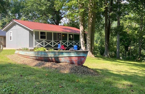 Haverhill Cabin | White Oak 2-bedroom cabin along the Little Sandy