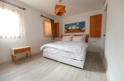 Sigacık Hotel | White Orange