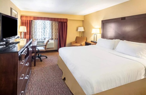 Frisco Hotel | White Peak Hotel