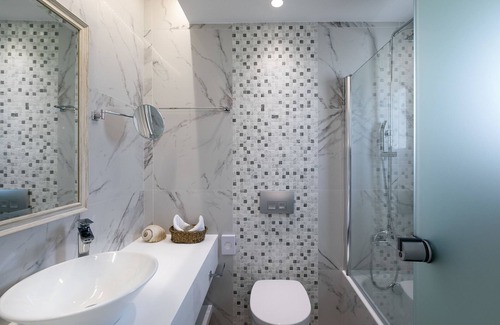 Kos Town Hotel | White Pearls Luxury Suites - Adults Only