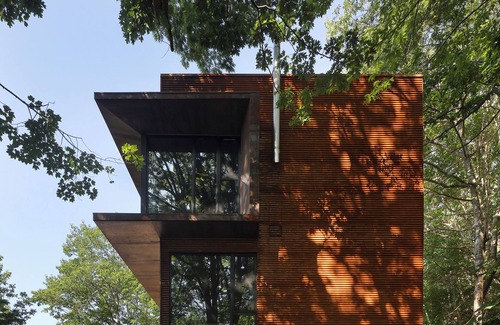 Gaspereau House | White Rock Guest Cabin